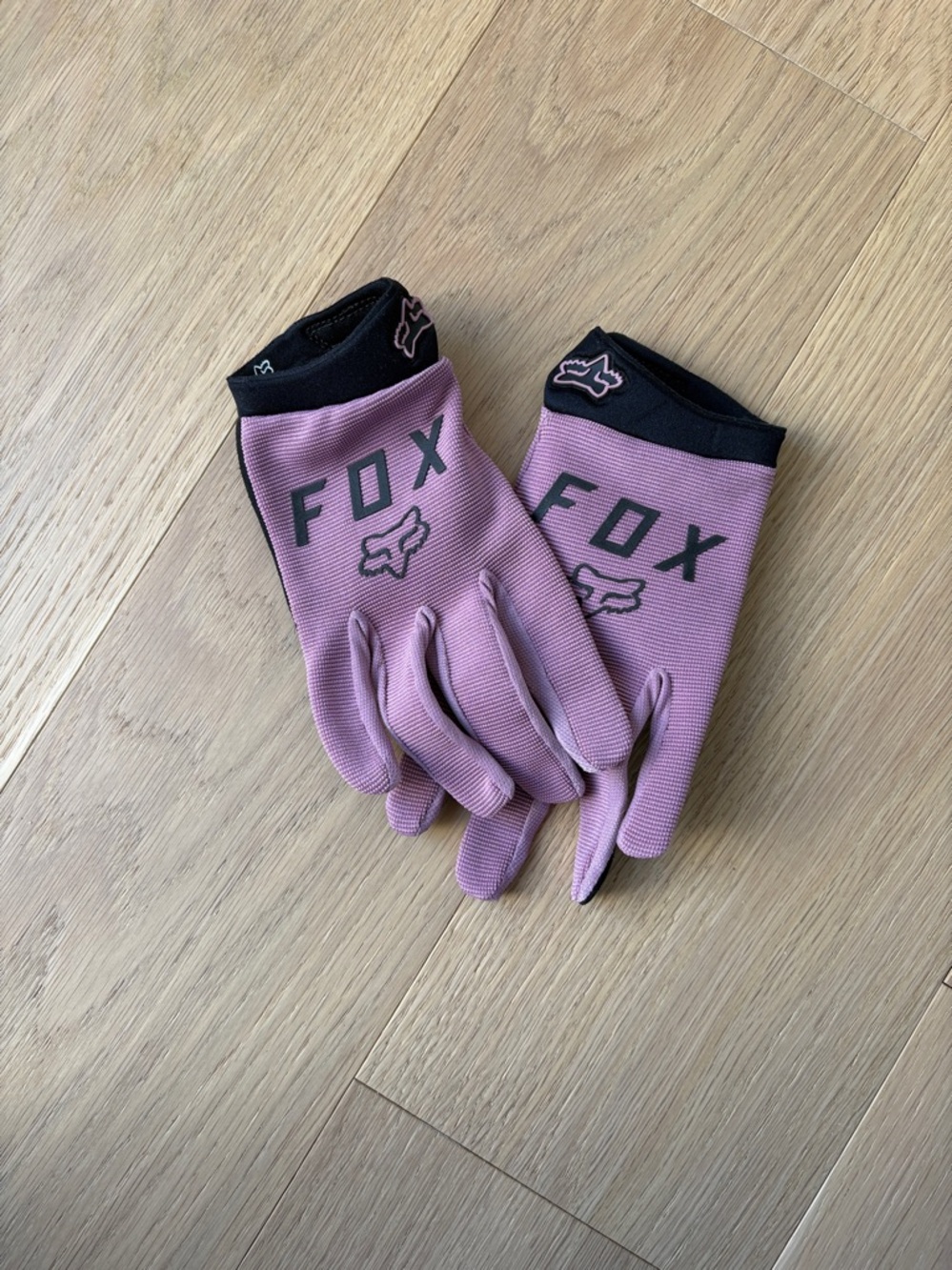 Women’s Fox  MTB/Trail Gloves with Black Logo
